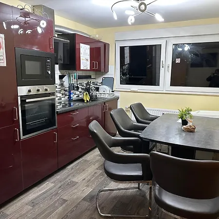 Modernes 3 Mit 5 Schlafzimmer 8 Einzelne Betten 아파트