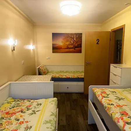 Modernes 3 Mit 5 Schlafzimmer 8 Einzelne Betten * 도르트문트